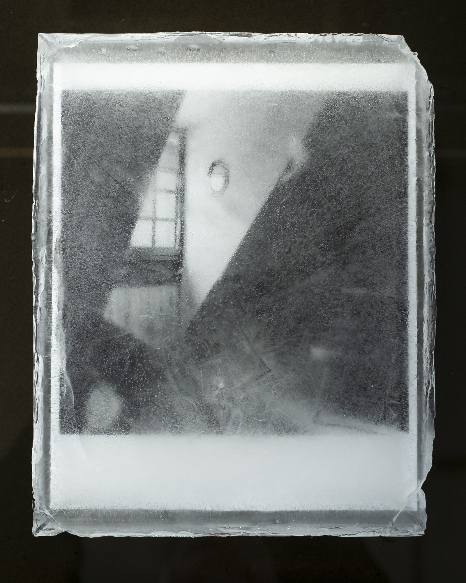 Installation artistique « Camera Calda / Débâcle » à la Glacière
