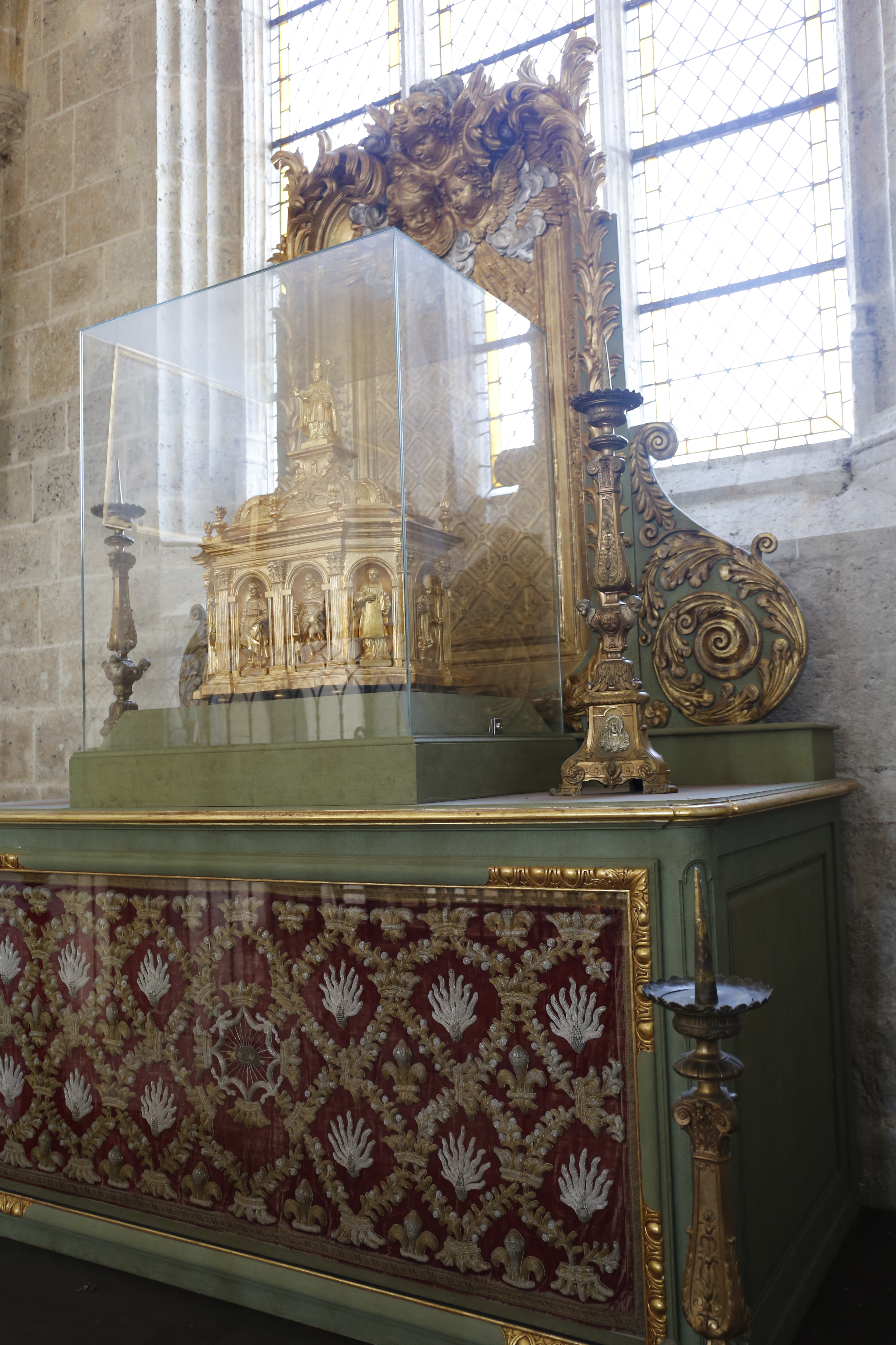 Eglise Saint-Martin et crypte Saint-Pipe  France Centre-Val de Loire Loiret Beaune-la-Rolande 45340