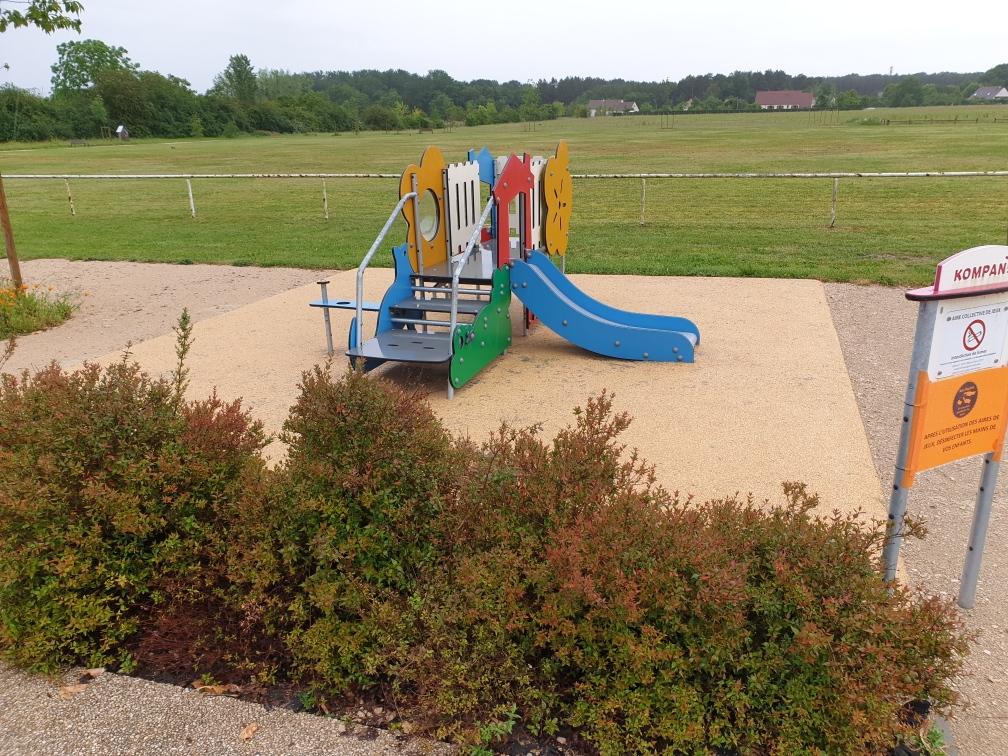 Aire de jeux de Chambon-la-forêt, Chambon-la-Forêt - photo 4