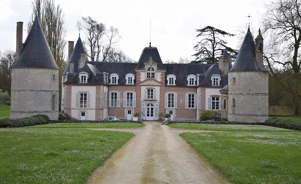 Visite du Château de Rocheplatte  France Centre-Val de Loire Loiret Aulnay-la-Rivière 45390