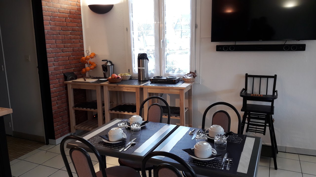 Le Dauphin, Saint-Denis-de-l'Hôtel