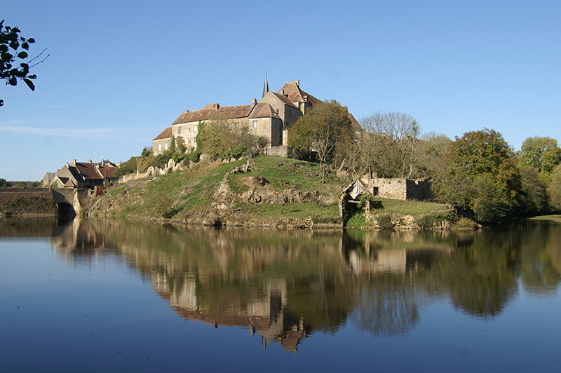 Balade à pied à Saint-Benoit-du-Sault - Autour du prieuré  France Centre-Val de Loire Indre Saint-Benoît-du-Sault 36170