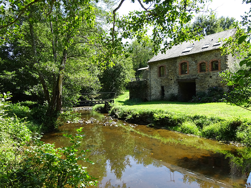 Balade à pied à Saint-Gilles - Forges et moulins