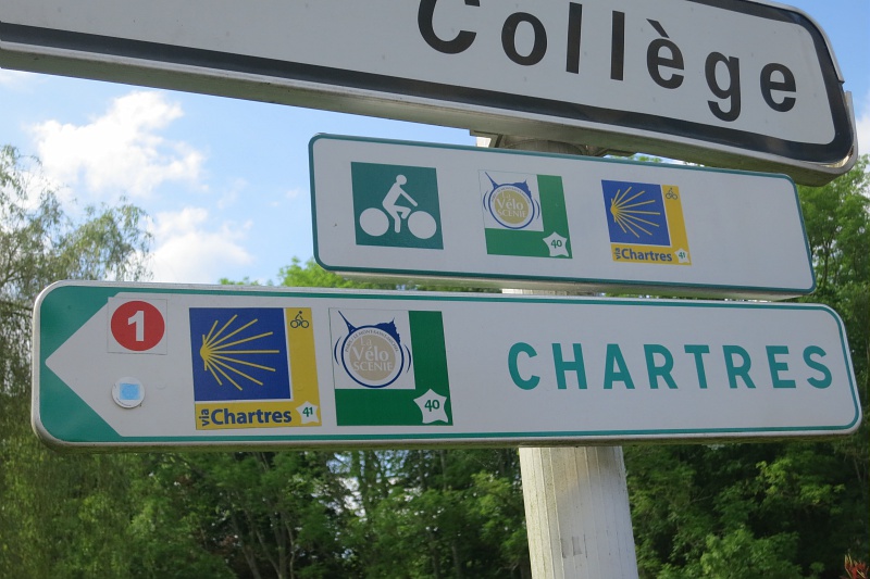 Saint Jacques à vélo via Chartres, Épernon