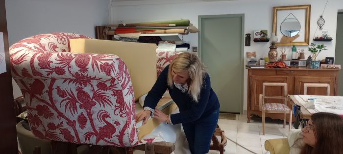 Christelle Loth, tapissière d'ameublement