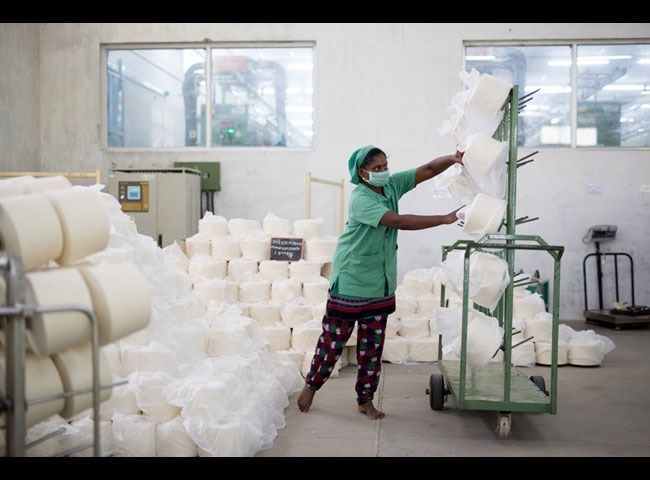 Le mois du doc : La vie d'une petite culotte et de celles qui la fabriquent de Stéfanne Prijot (2018)