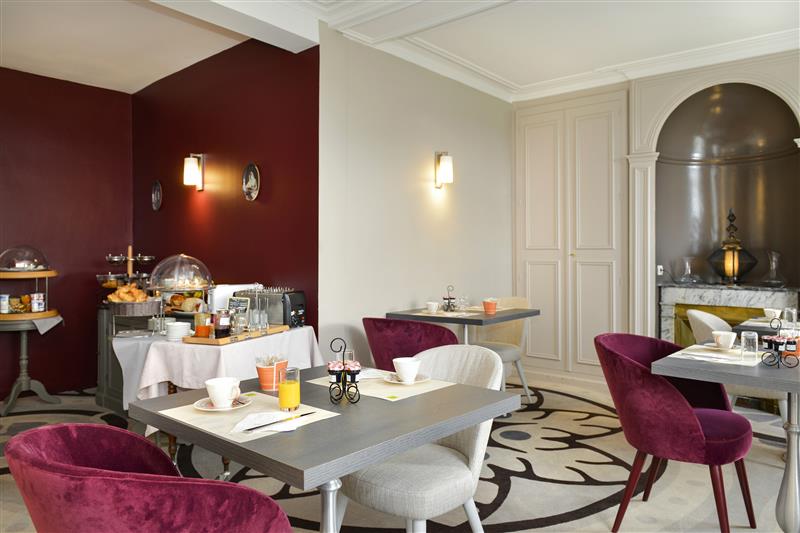 Villa-des-bordes-petit-dejeuner