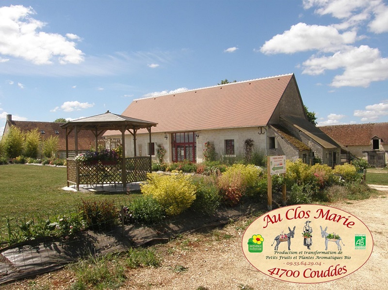 Au clos marie - écomusée de l'âne et  "notre mère la terre" espace scénographique