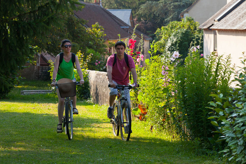 Itinéraire vélo n°7 - En passant par Angles-sur-l'Anglin, Tournon-Saint-Martin