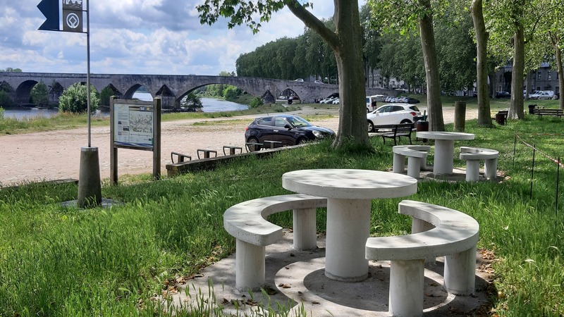 Aire de pique-nique à beaugency (Quai Dunois) - photo 2