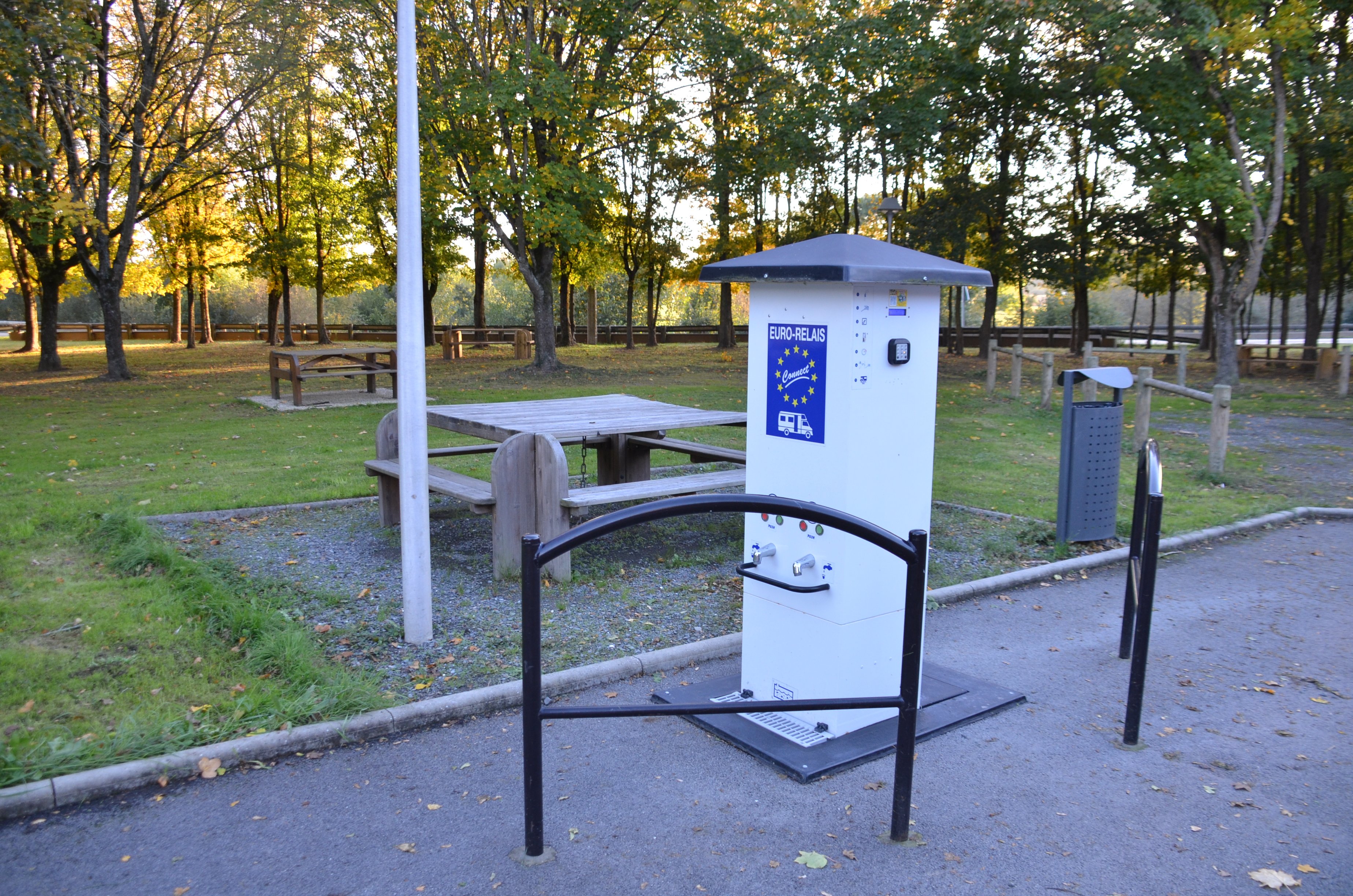 Aire de camping-car de Yèvres - Aire de l'Ozanne, Yèvres