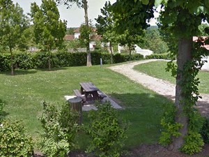 Aires de pique-nique Le Riot/L'Avenelle - photo 2