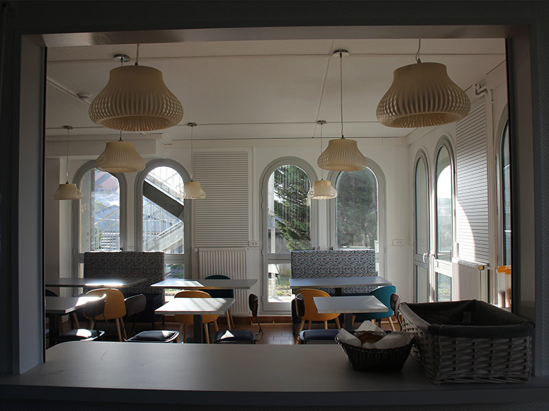 auberge-de-jeunesse-orleans-salle-petit-dejeuner