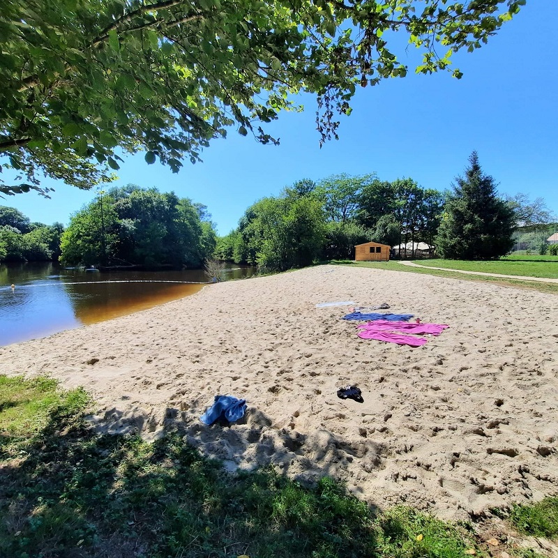 Baignade au bord de la Creuse
