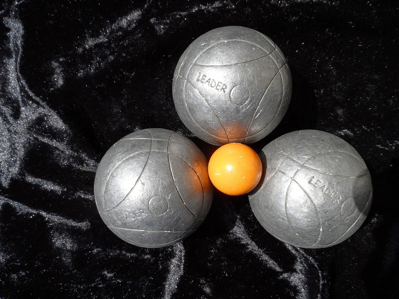 Championnat double de boules sportives