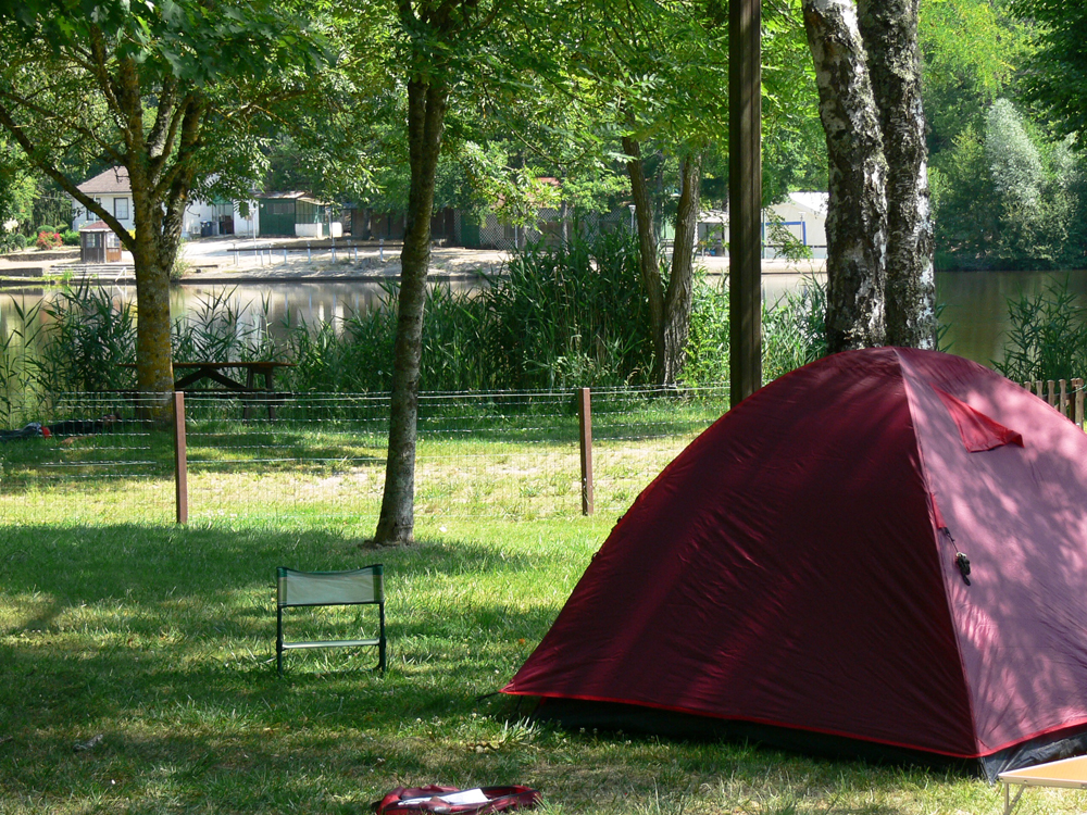 Camping Municipal de Robinson, La Guerche-sur-l'Aubois - photo 3