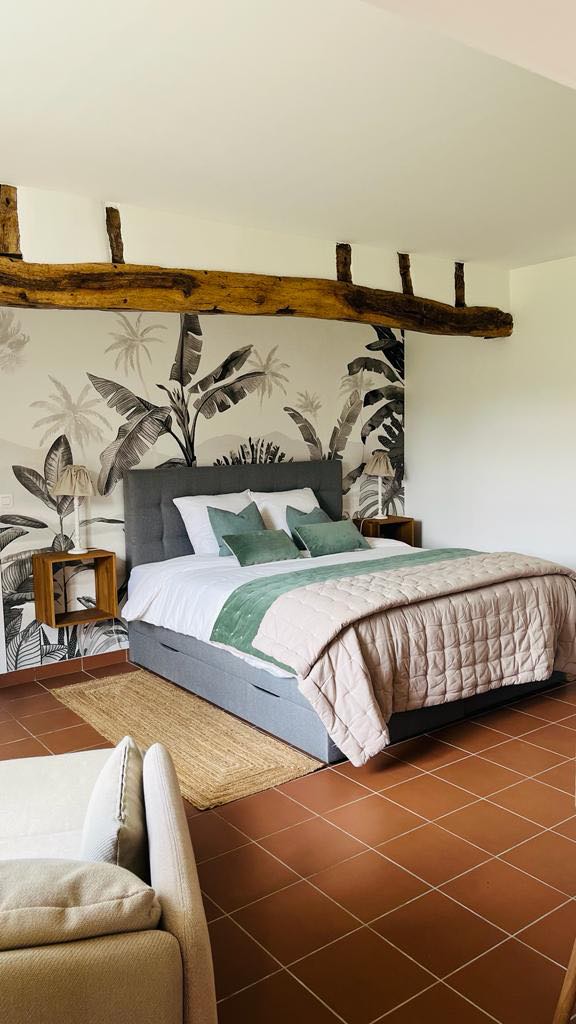 Guest Room - Les Grands Oiseaux