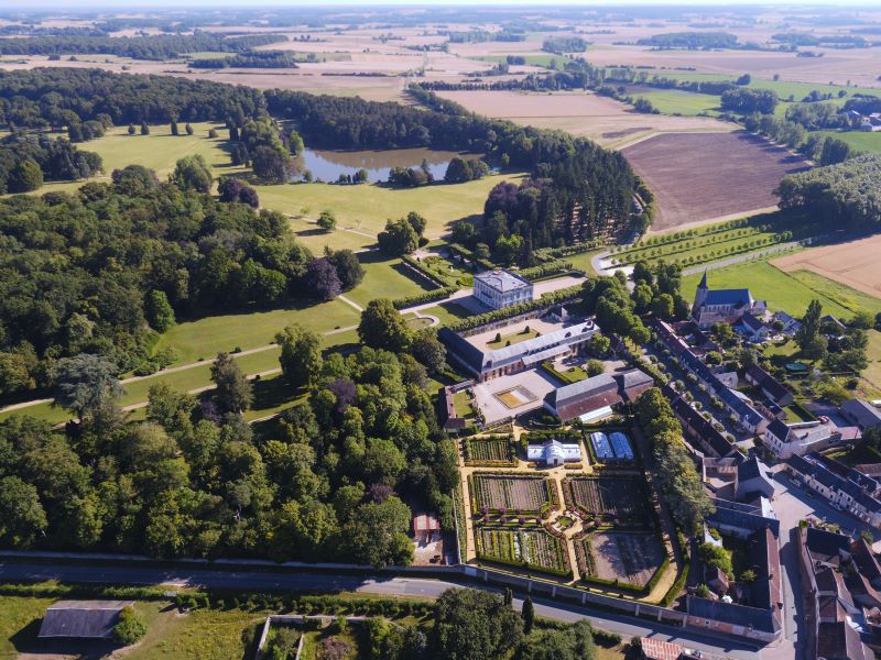 Parc et château de Bouges, Bouges-le-Château