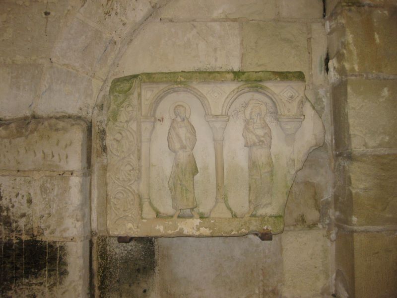 Eglise abbatiale Sainte-Marie, Saint-Genou