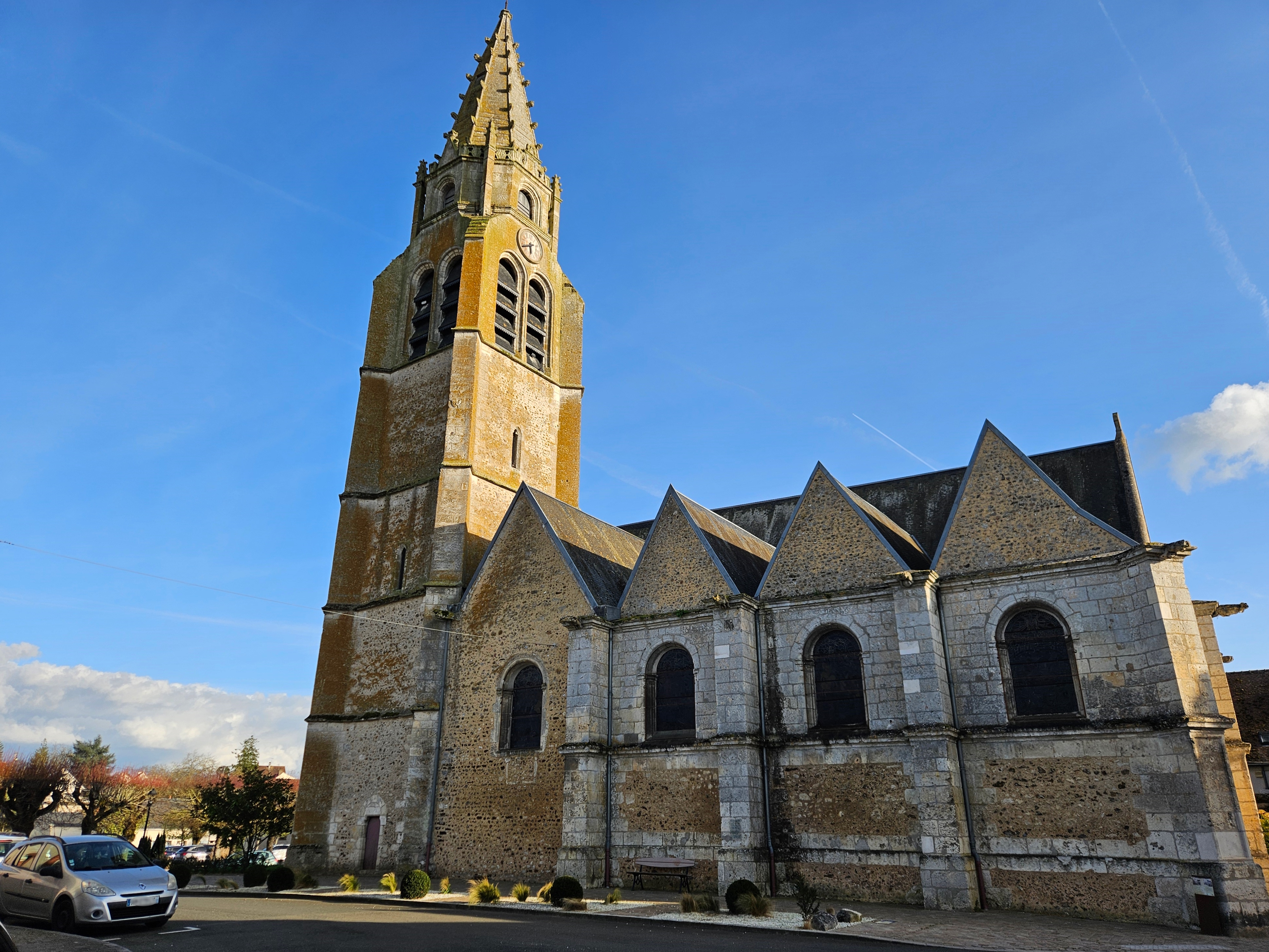 Eglise Saint-Georges de Cloyes-sur-le-Loir