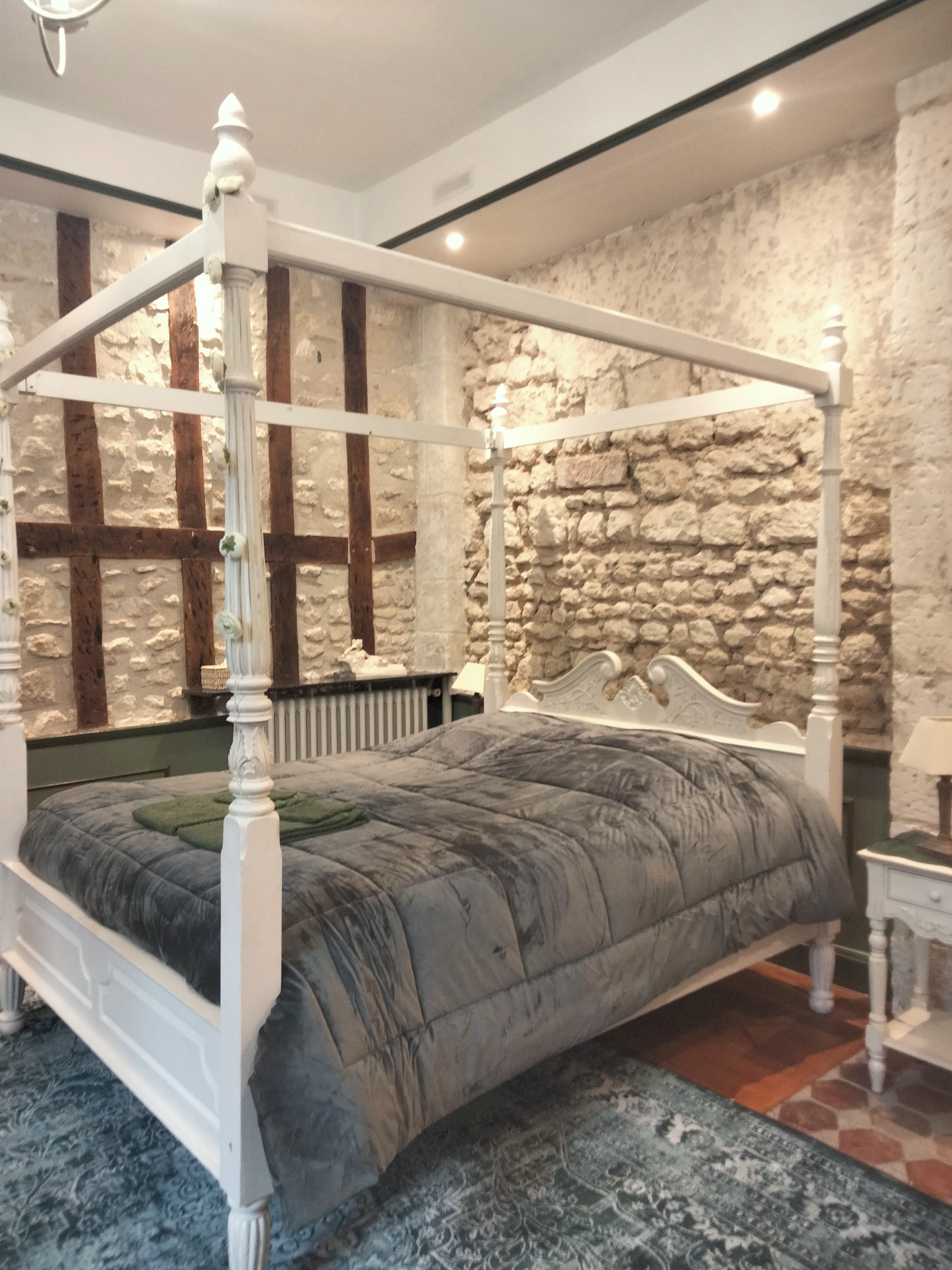 "Les Bonnets Rouges"