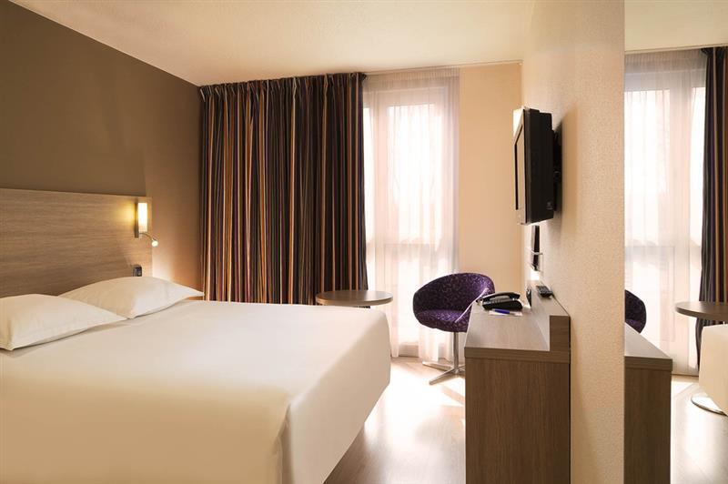 escale oceania orleans-chambre-01-05 bd