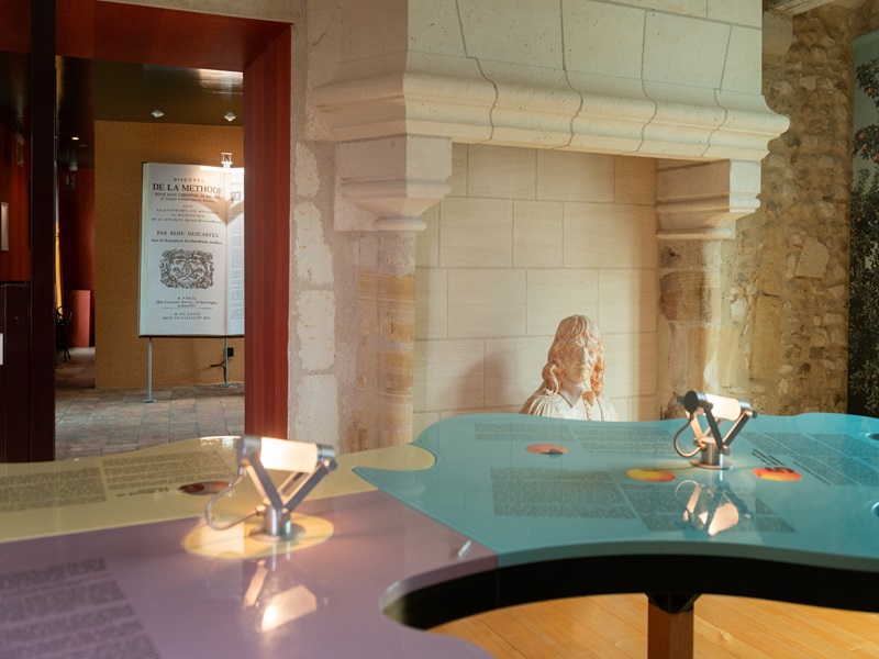 L'Espace Muséal, Descartes