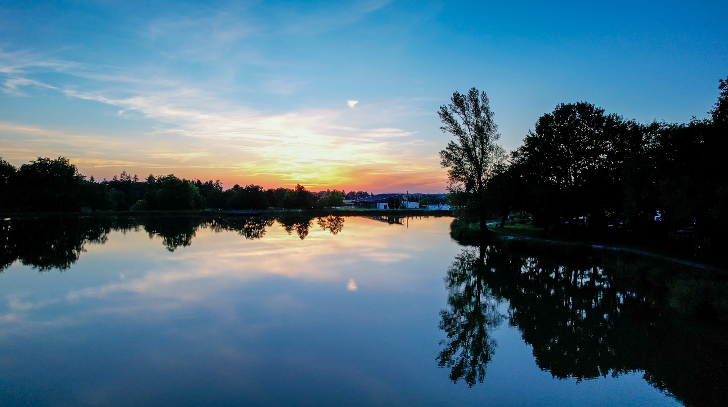 Camping des Etangs  France Centre-Val de Loire Cher Aubigny-sur-Nère 18700