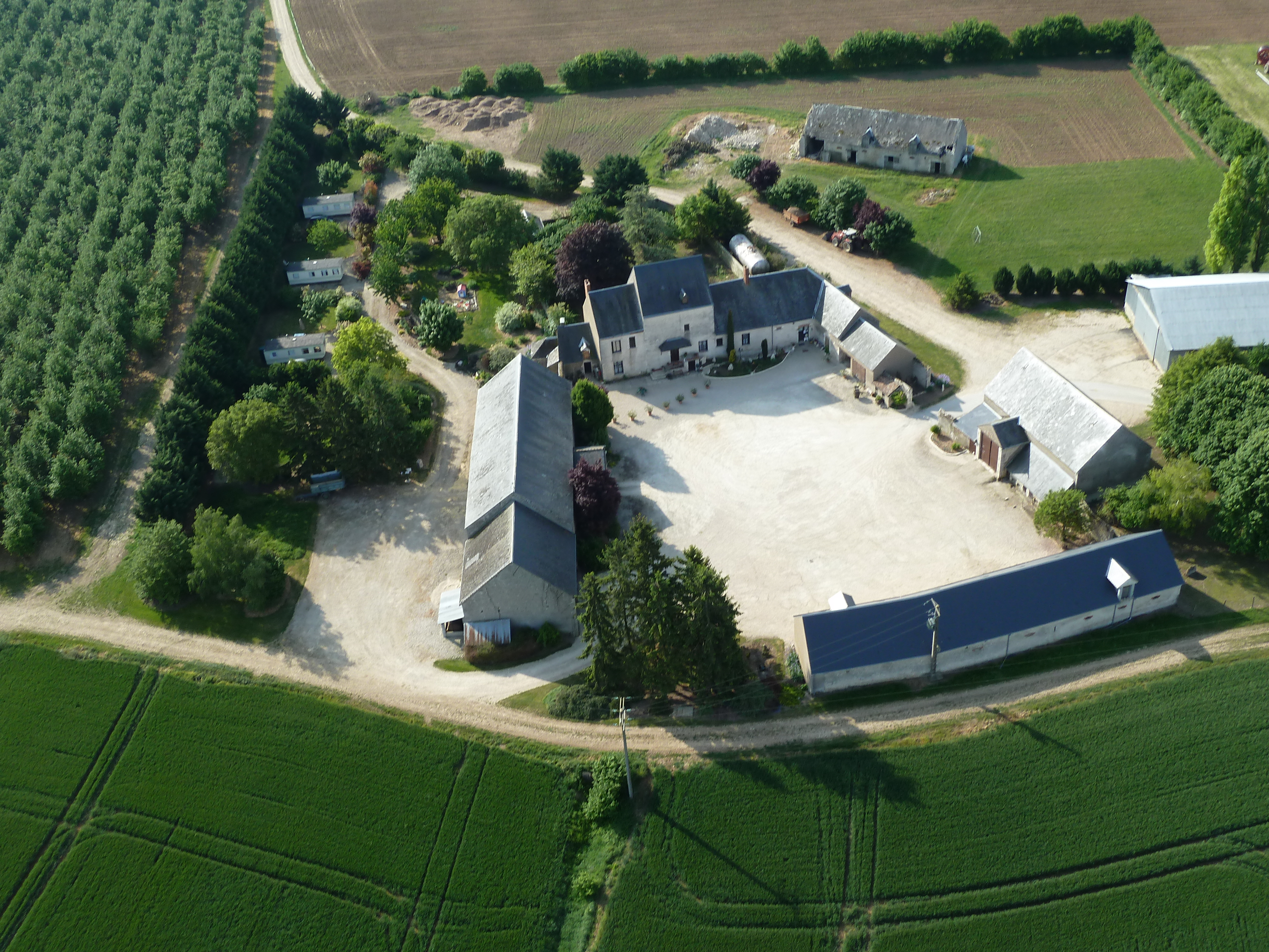 Aire de stationnement pour camping-cars - Roches