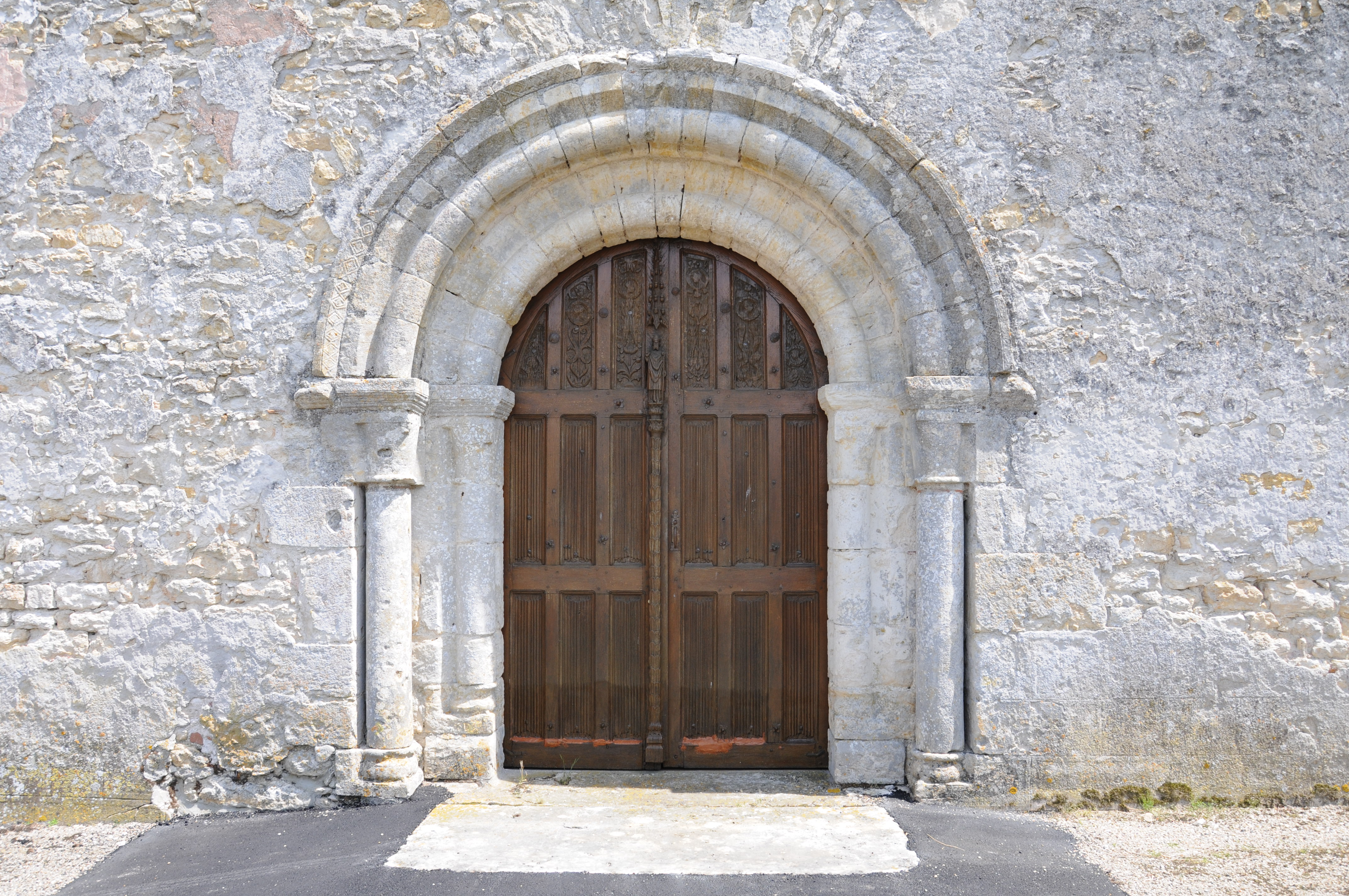 Eglise Saint-Amand-Saint-Sulpice, La Neuville-sur-Essonne - photo 3
