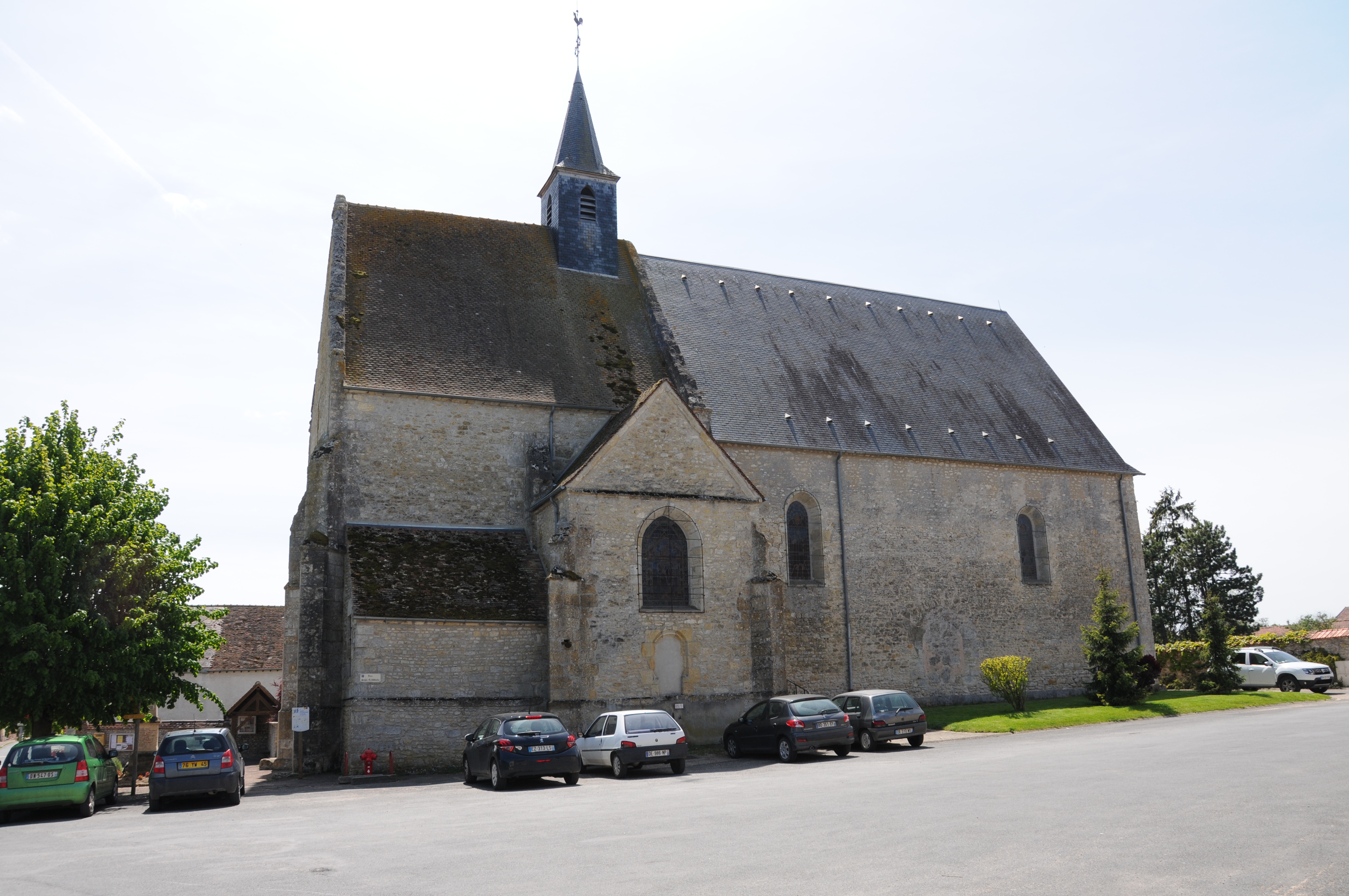 Eglise Saint-Amand-Saint-Sulpice  France Centre-Val de Loire Loiret La Neuville-sur-Essonne 45390