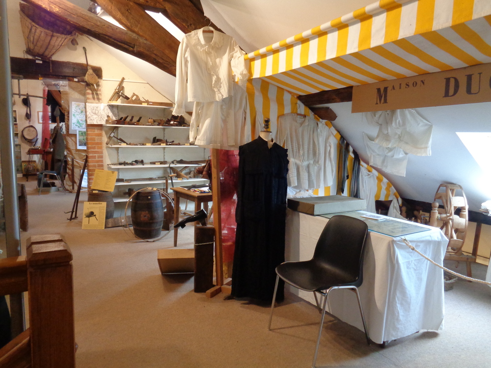 Musée de l'ocre et Espace Claude Debéda, Saint-Georges-sur-la-Prée - photo 4