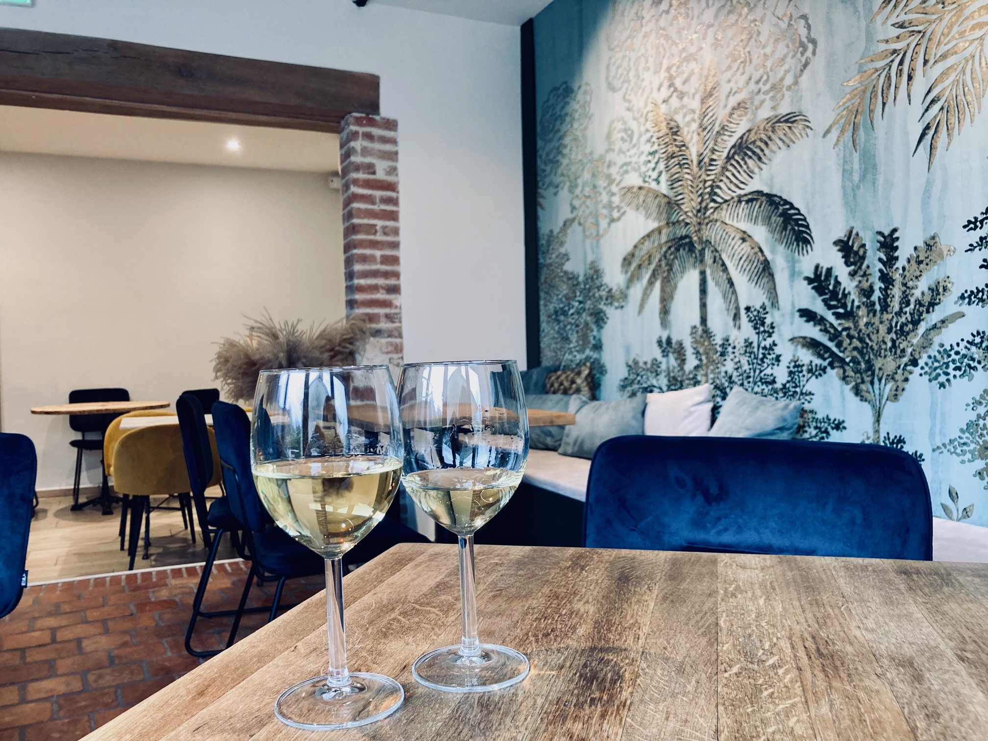 Café CHEZ ELLES, Tavers - photo 4