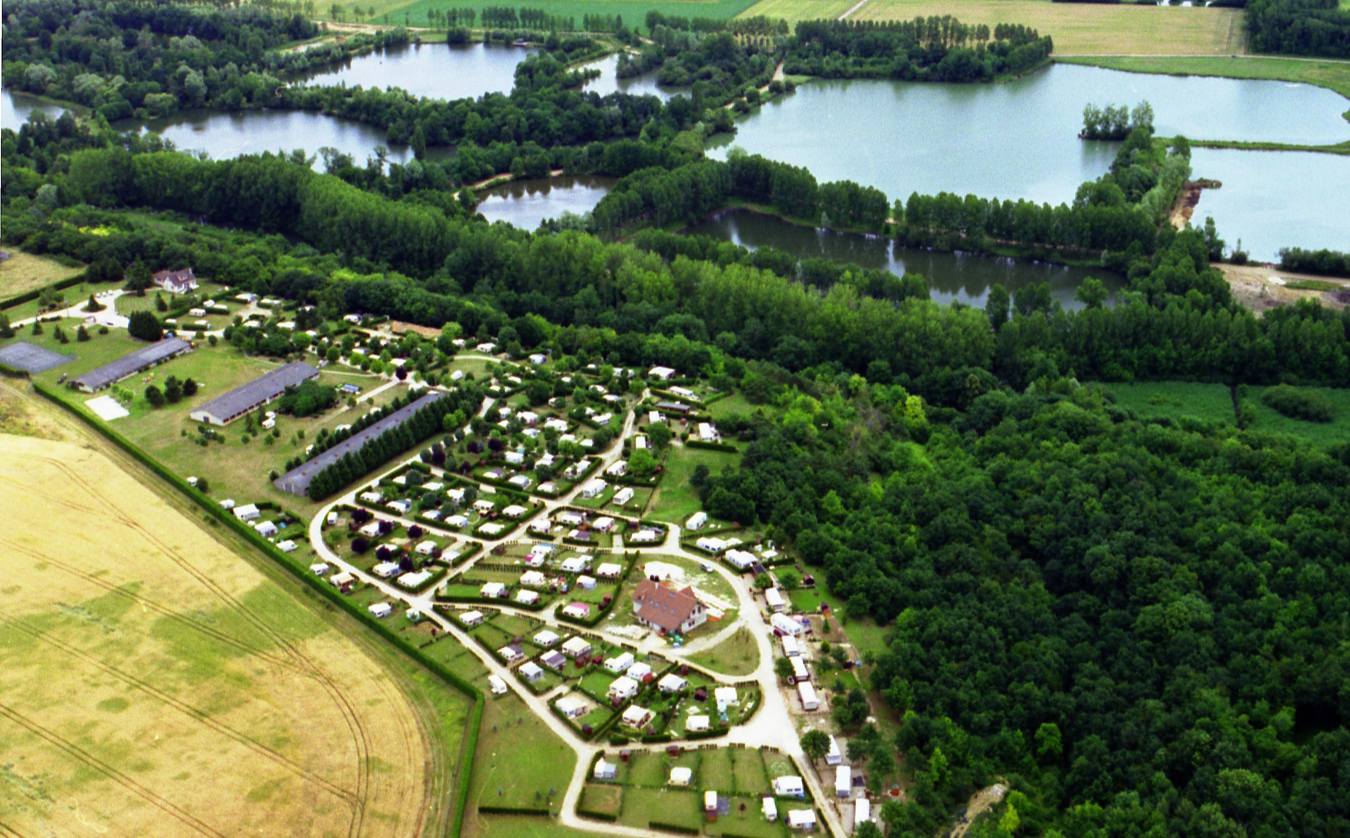 Aire de service camping-car Villiers-le-Morhier (Maintenon), Villiers-le-Morhier - photo 5