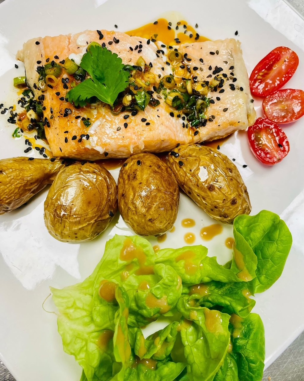 Café CHEZ ELLES, Tavers