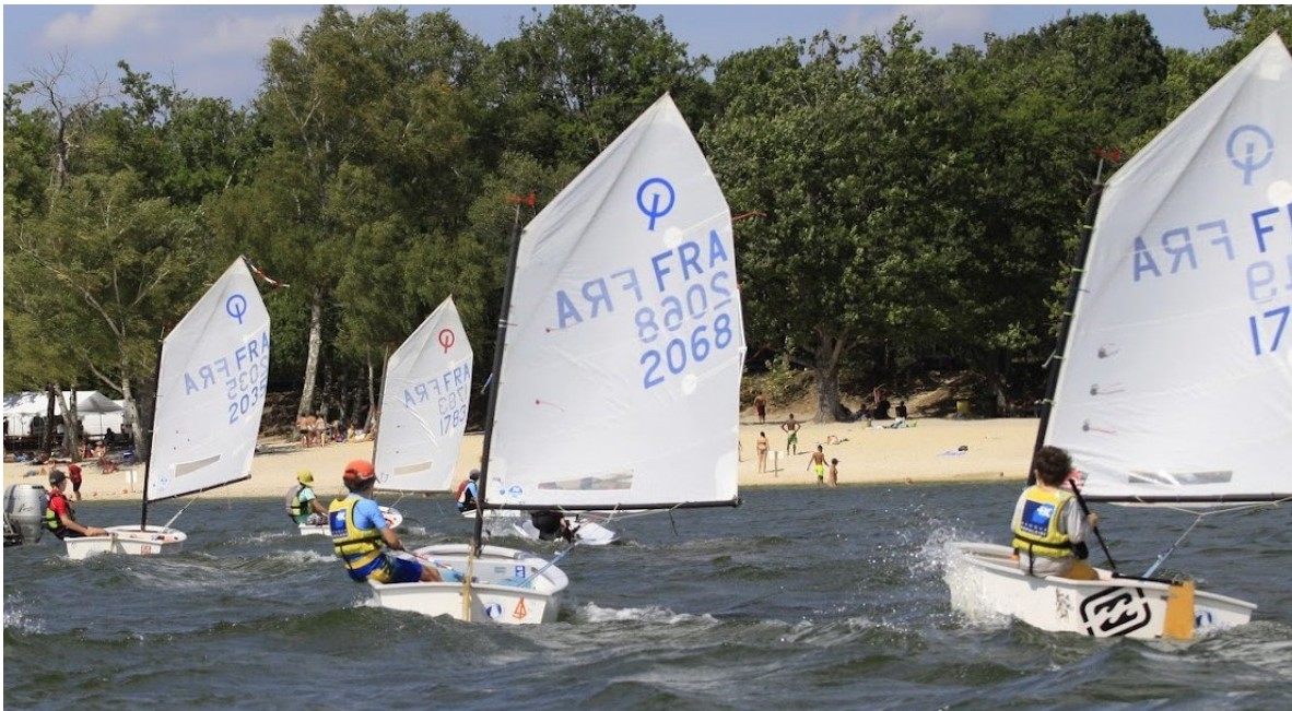 Stage de voile destiné aux enfants