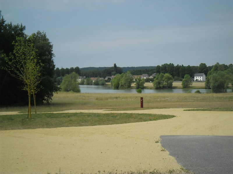 Aire de stationnement et de services du Plan d'eau de Longueville - photo 2