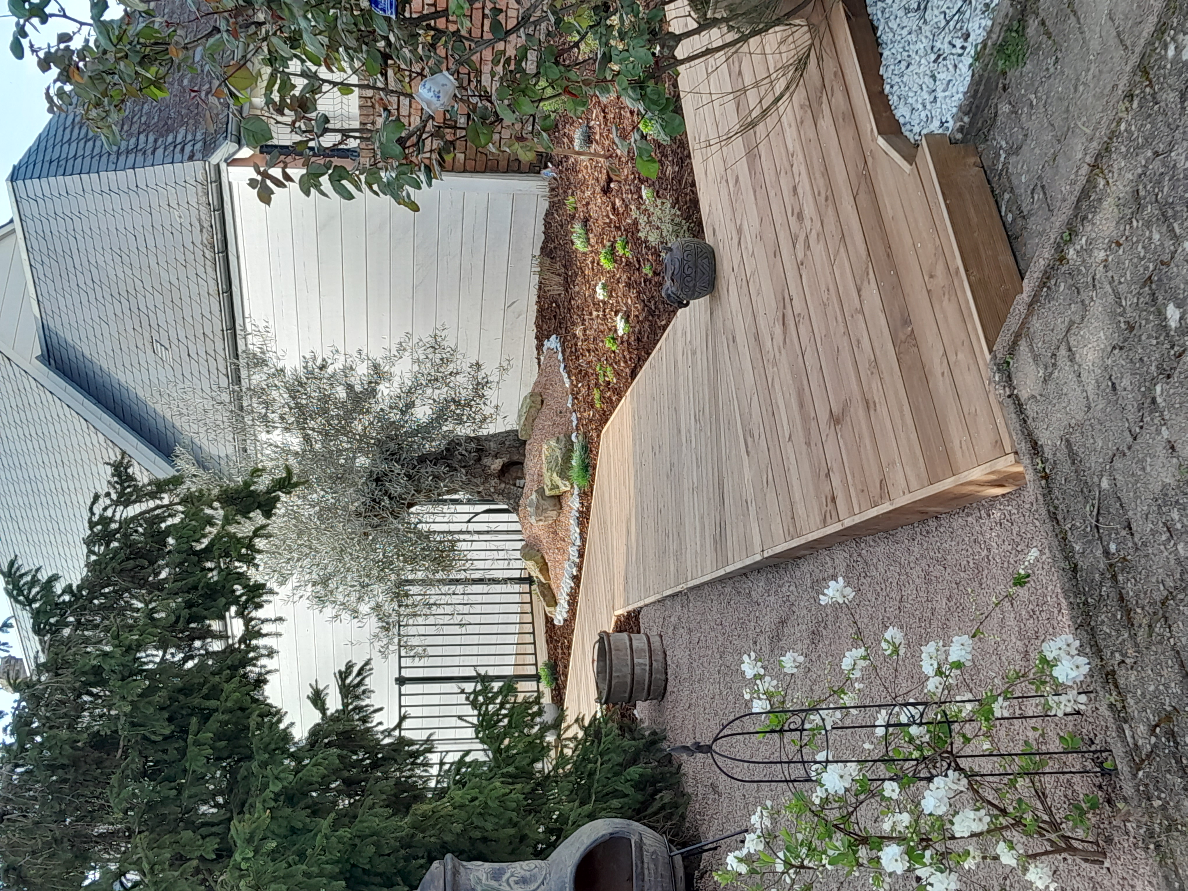 Derrière les Fougères