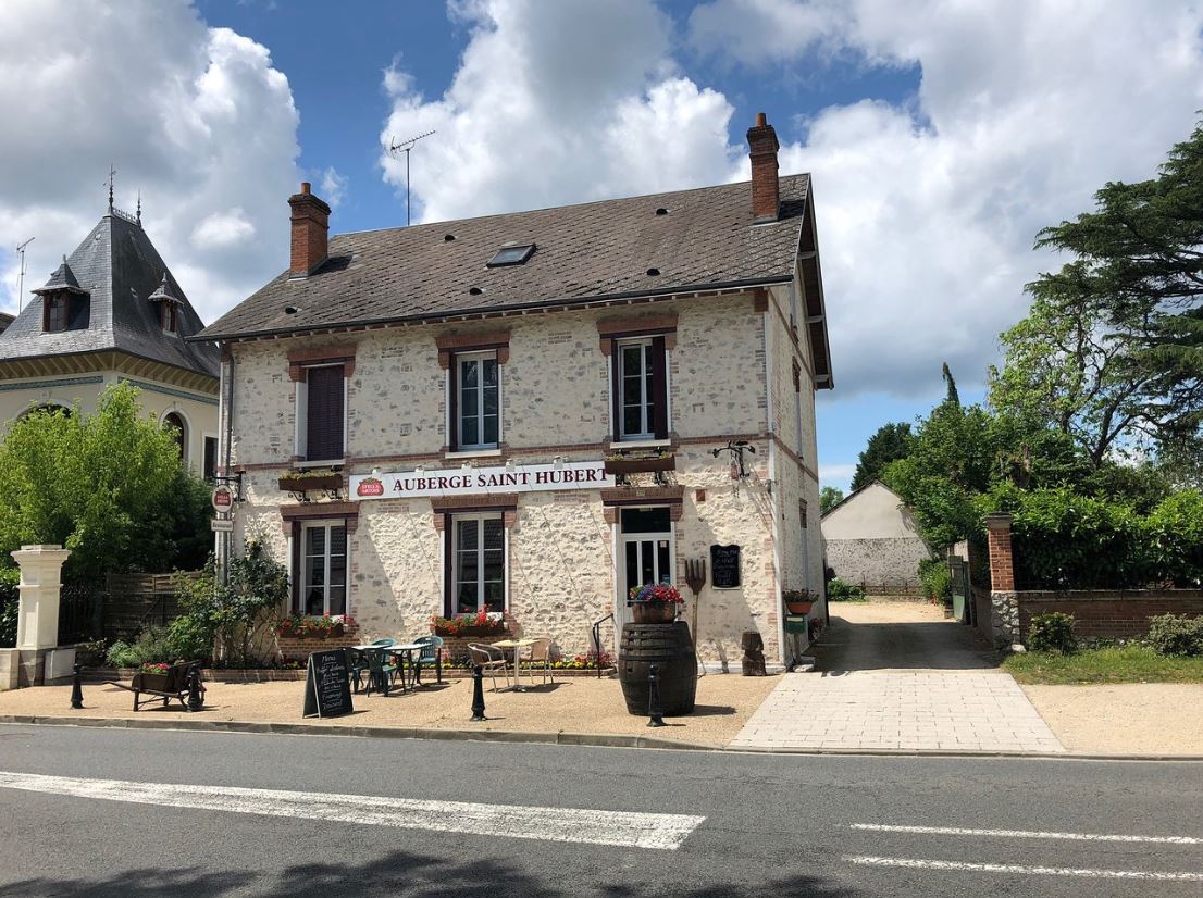 L' Auberge Saint Hubert, Ligny-le-Ribault - photo 2