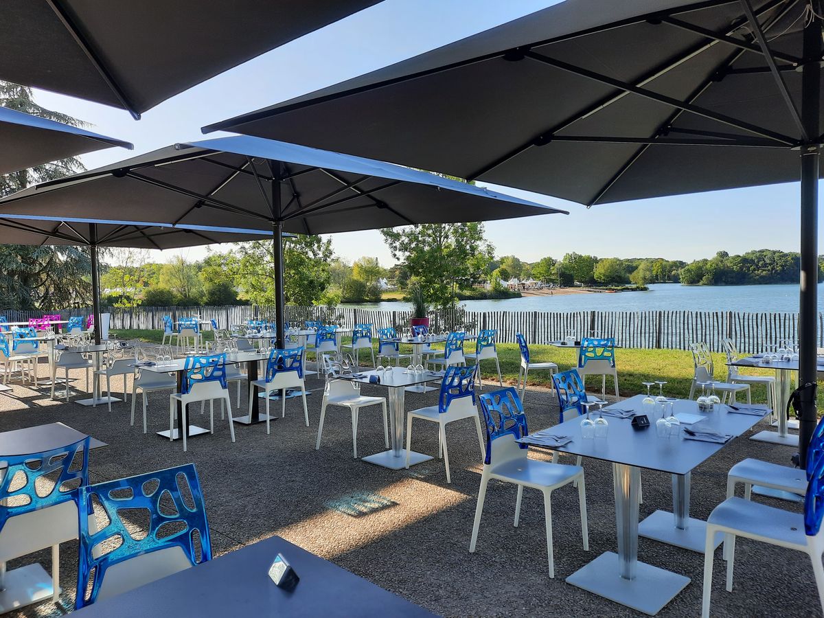 Restaurant sur le Lac  France Centre-Val de Loire Loiret Châlette-sur-Loing 45120