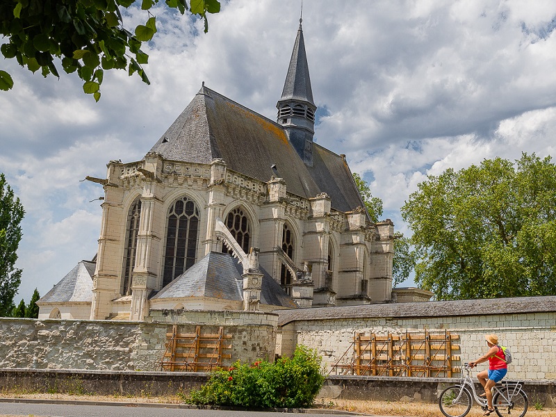 La Sainte Chapelle, son village et ses ruisseaux