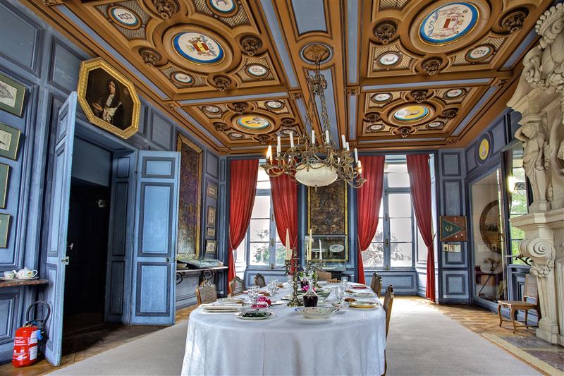 salle-a-manger-La-Bussiere---Chateau-de-la-Bussiere