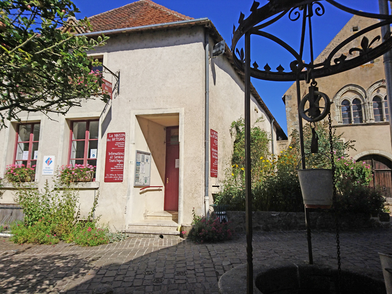 Bureau d'information de Mennetou-sur-Cher et Maison des Artisans  France Centre-Val de Loire Loir-et-Cher Mennetou-sur-Cher 41320