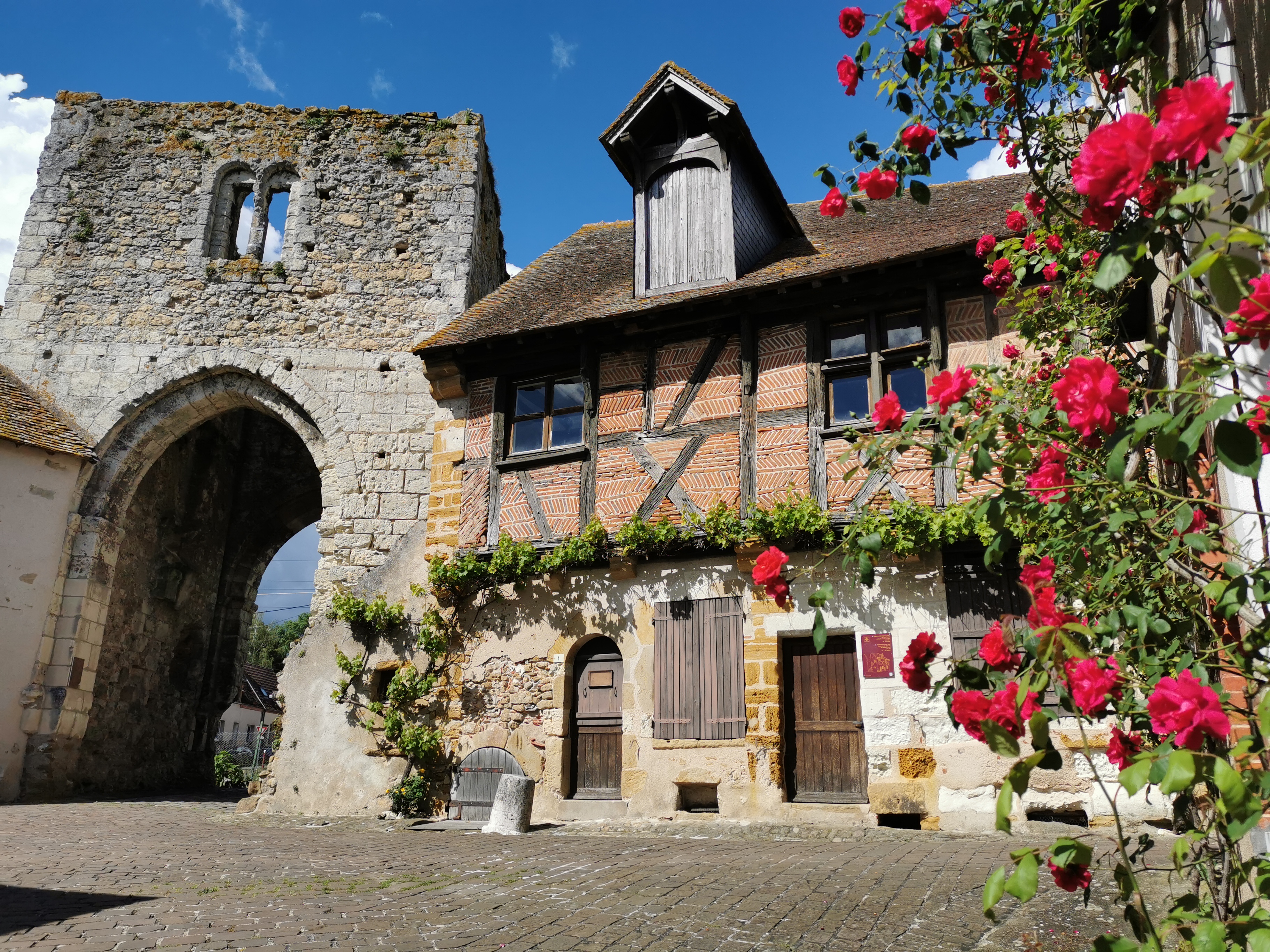 Visite de la cité médiévale de Mennetou