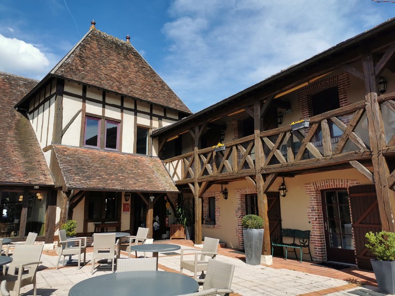 Hôtel de l'Auberge du Cheval Blanc, Selles-Saint-Denis
