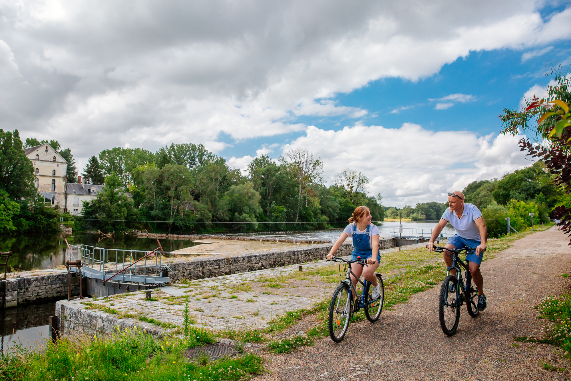 Coeur de France à Vélo (V46) en Loir-et-Cher, Châtres-sur-Cher